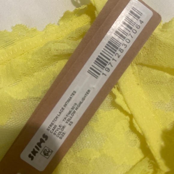 Skims cami size xs - Picture 3 of 5